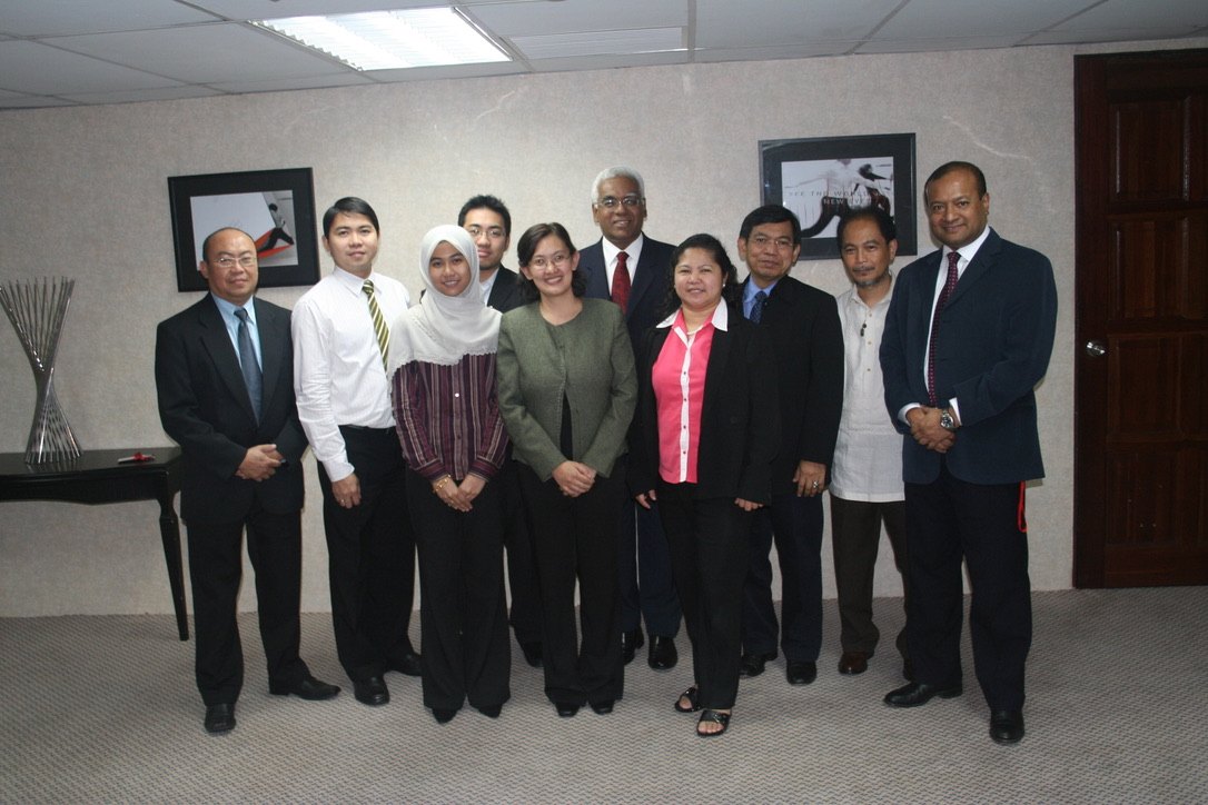 Officials at the foundation of cross-border regional cooperation between Indonesia and Malaysia